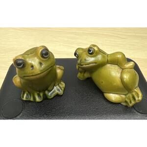Vintage MCM 1970s Set Of 2 Miniature Frog Toad Resin Garden Figurines-Hong Kong